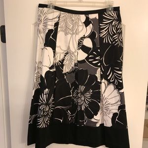 Black and white skirt. Like new.